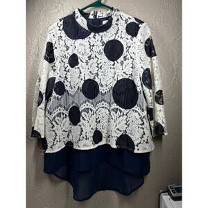 HD in Paris Top Blouse Short  Sleeve Rayon Blend White Navy Tunic Top Size 12